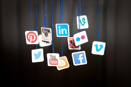 Social Media: Revive Your Account with these 12 Post Ideas